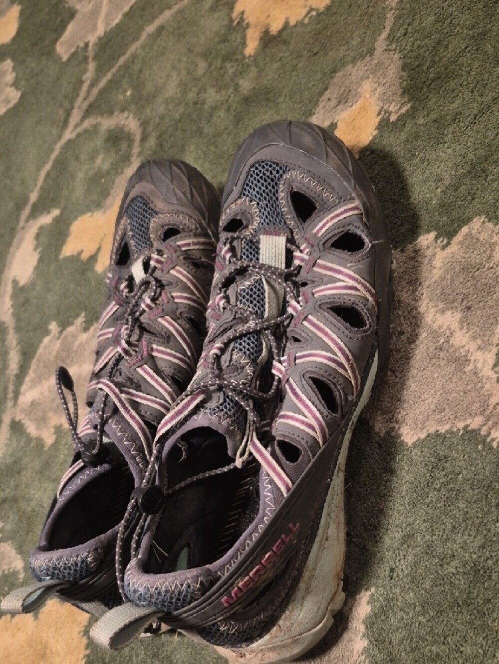 Women's Grey and Pink Athletic Sandals - Picture 2 of 9
